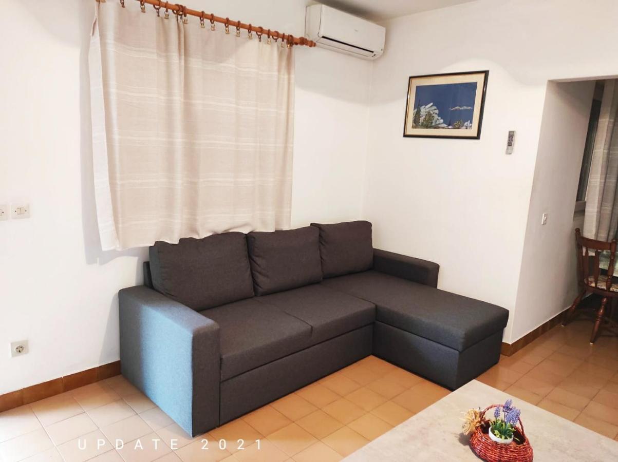 Tania Apartment Prizba Bagian luar foto
