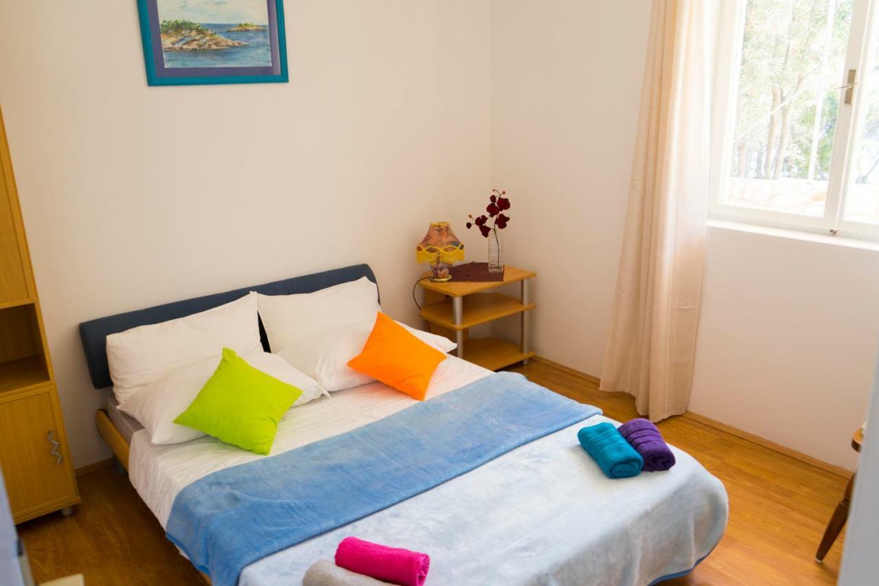 Tania Apartment Prizba Bagian luar foto